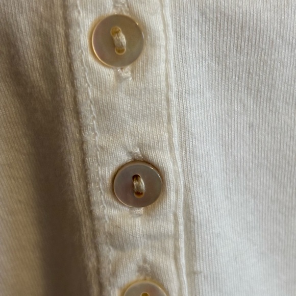 White/cream Jacob Connexion tank with shell buttons. - Picture 3 of 6